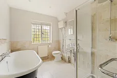 Horsham Road Capel RH5 photo 4