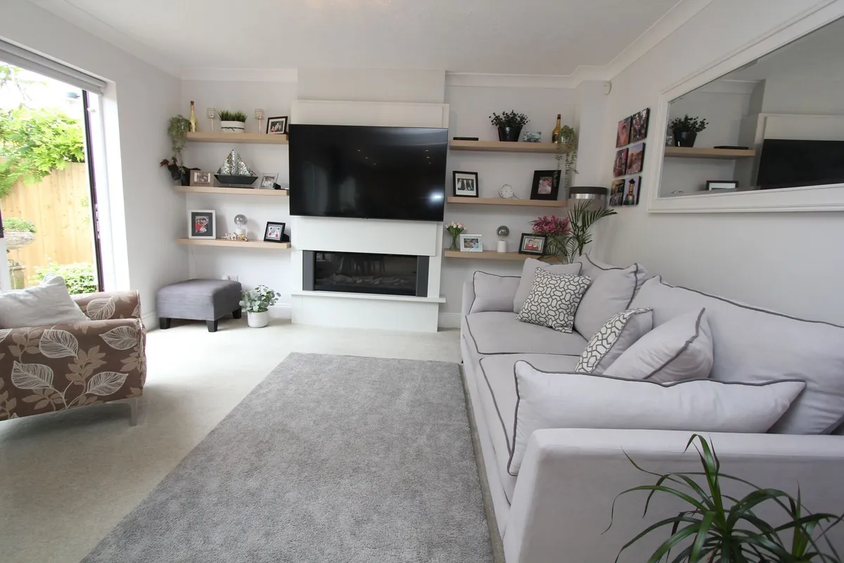 Lower Farm Court, Rhoose CF62