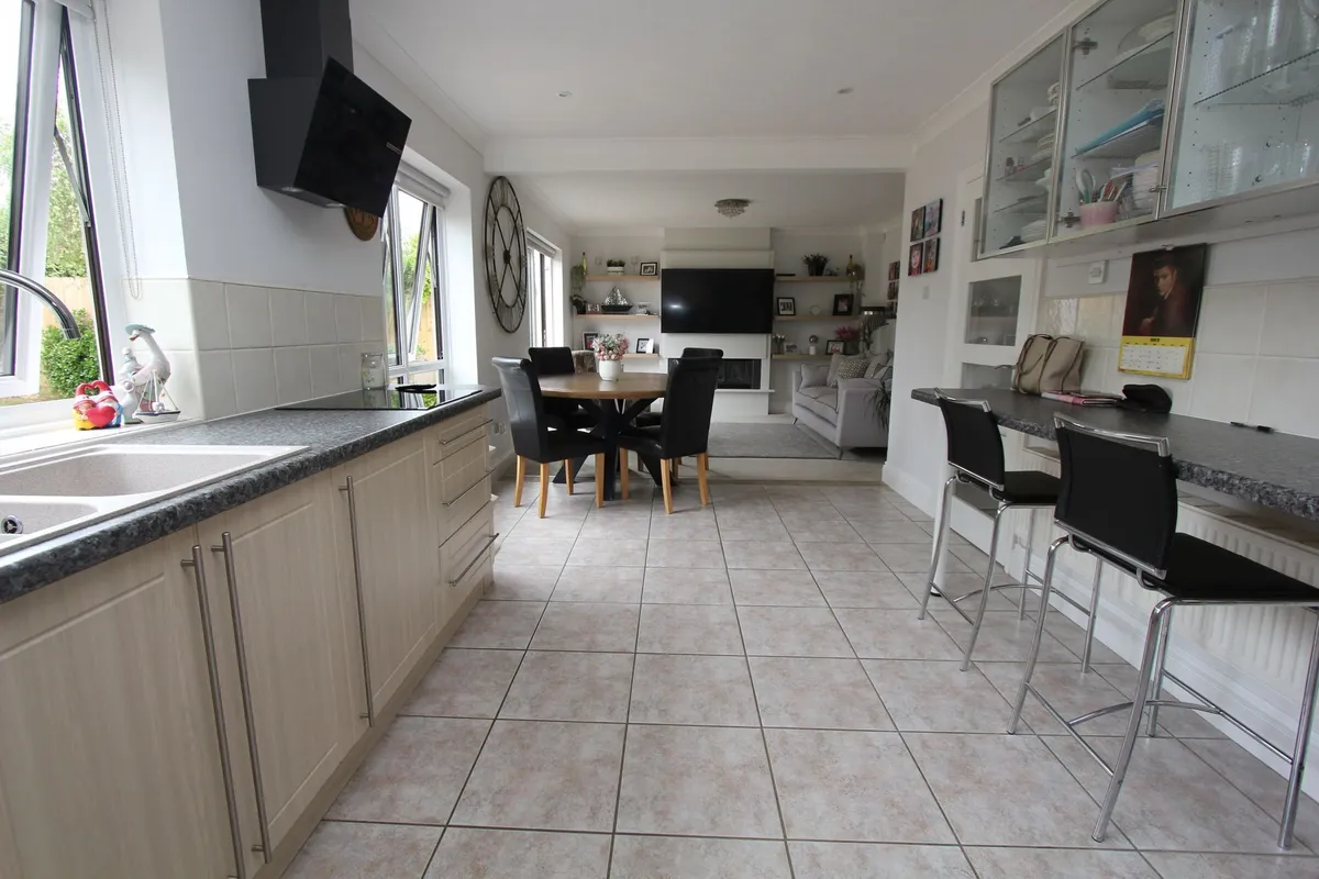 Lower Farm Court, Rhoose CF62