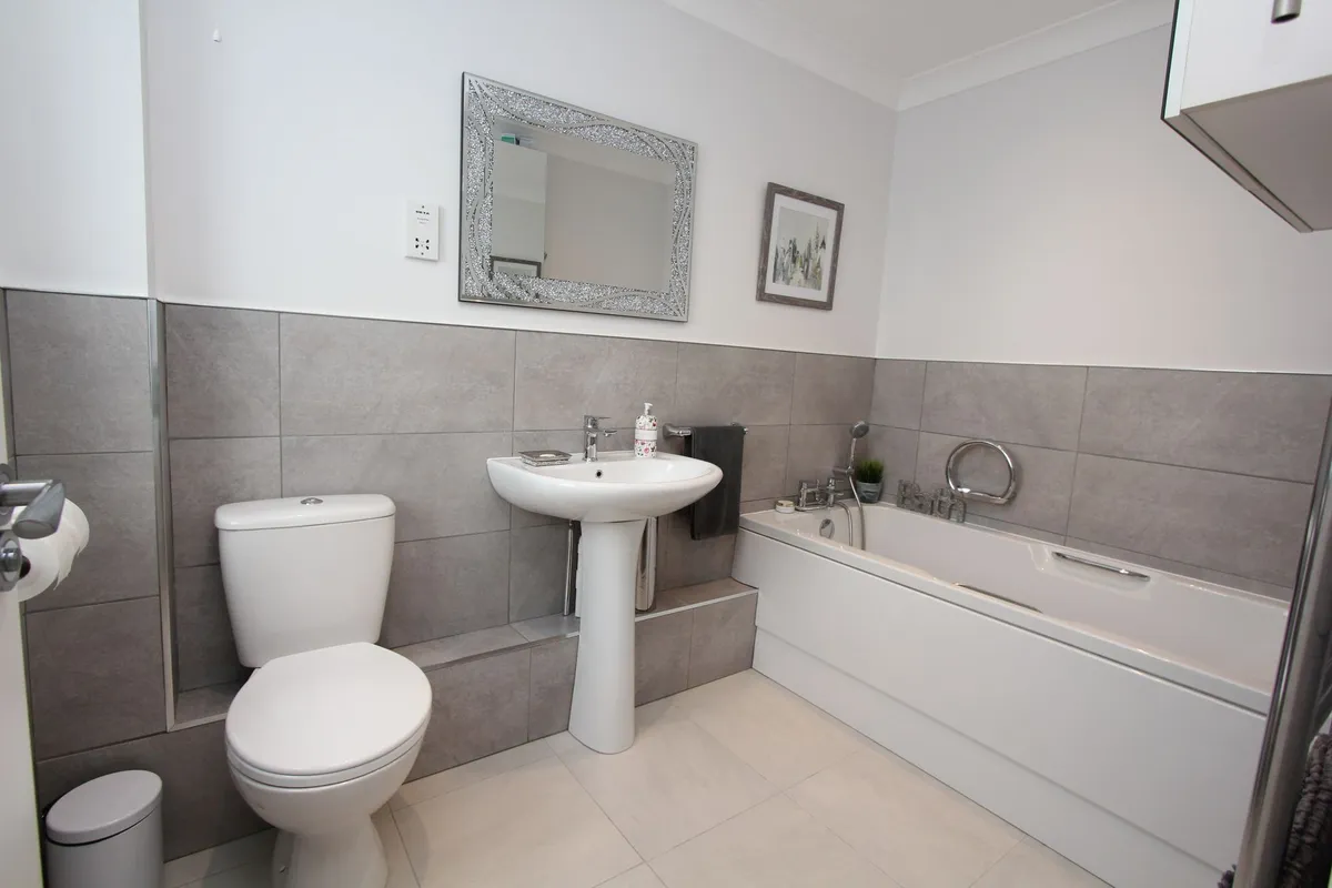 Lower Farm Court, Rhoose CF62