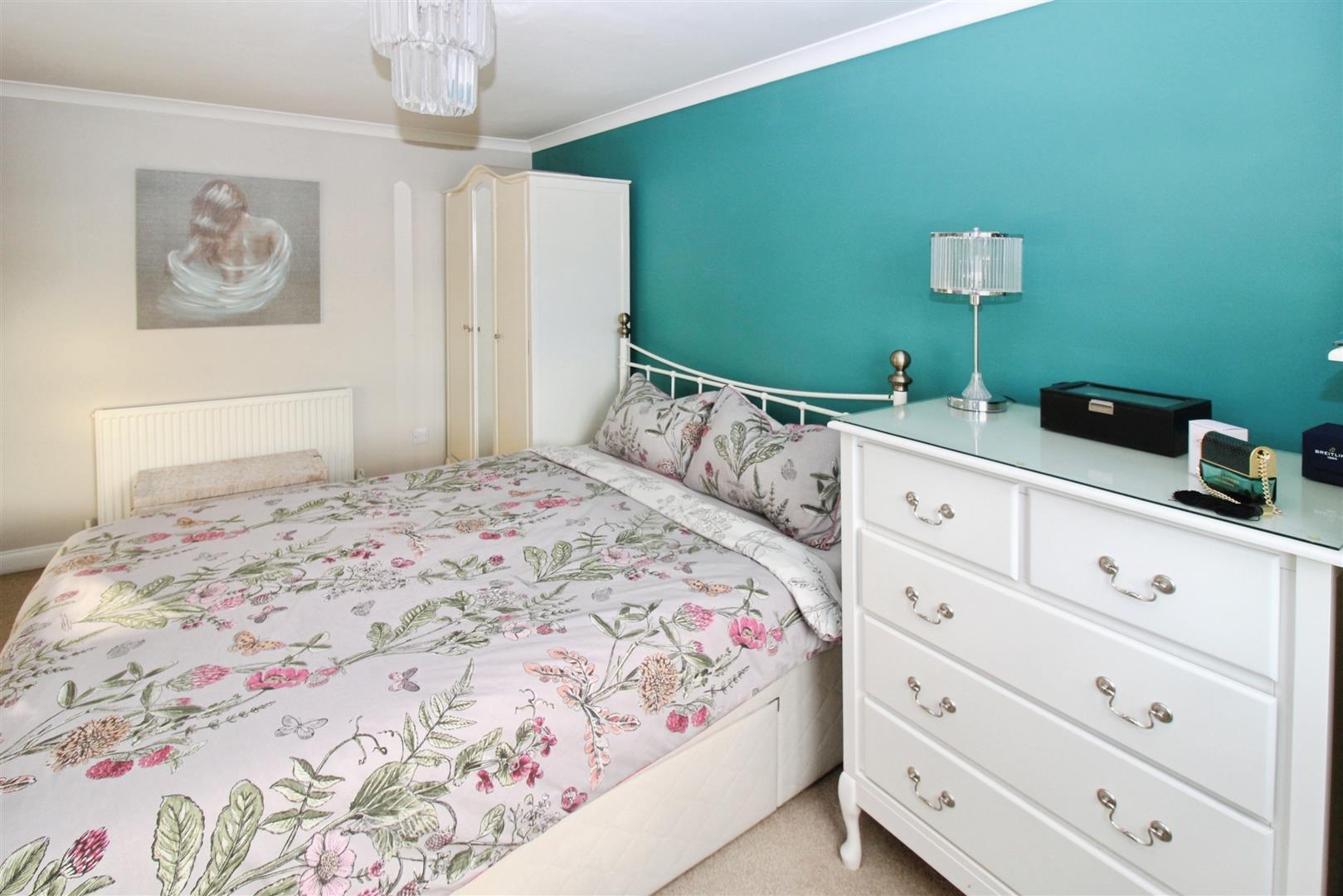 Stroud Crescent East, Bransholme, Hull Image 13