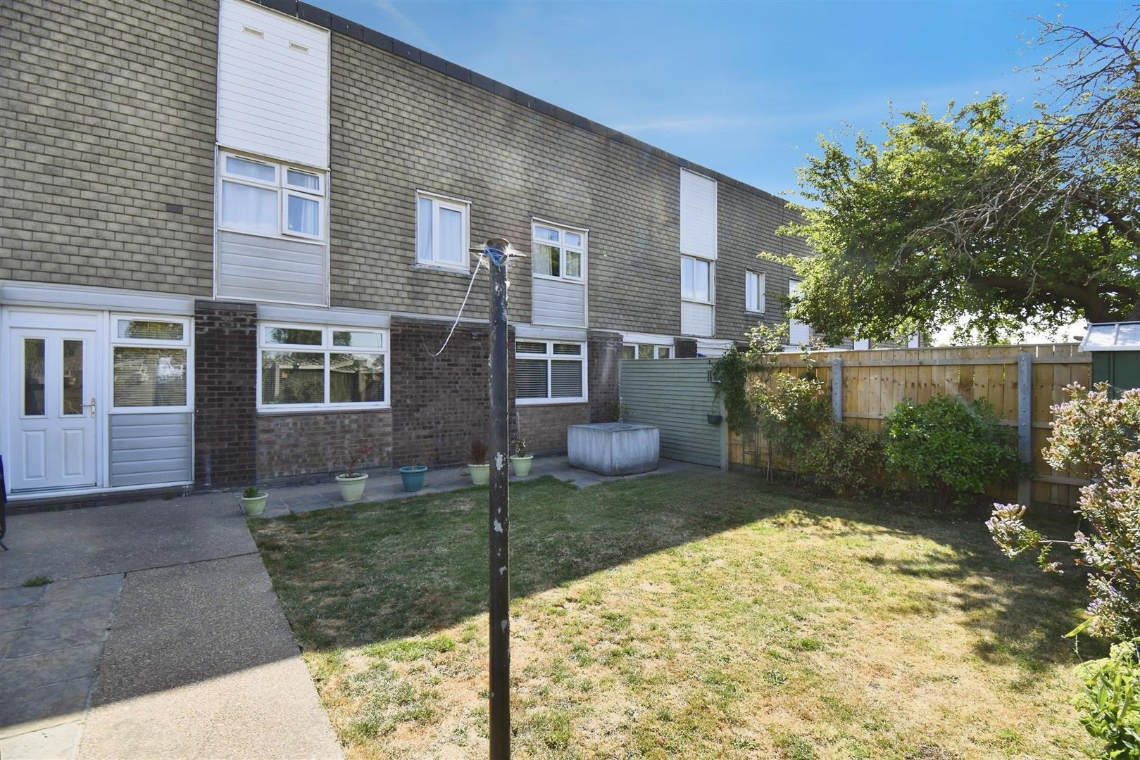 Stroud Crescent East, Bransholme, Hull Image 18