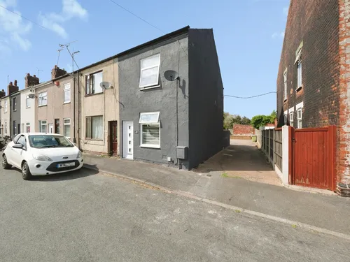 Portland Street, Clowne, Chesterfieldphoto