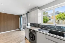 Rougemont Avenue, MORDEN