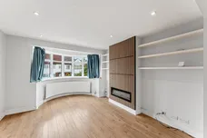 Rougemont Avenue, MORDEN