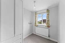 Rougemont Avenue, MORDEN