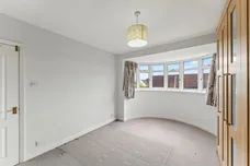 Rougemont Avenue, MORDEN