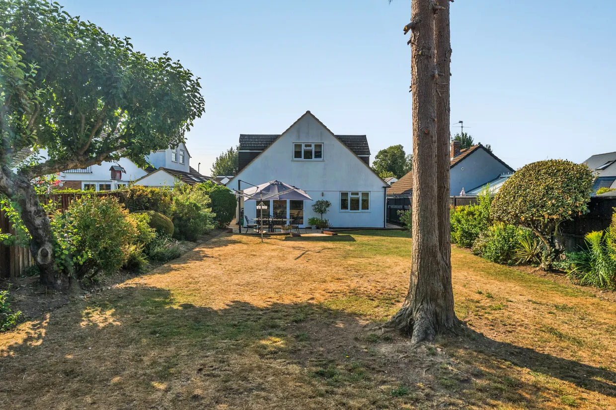 Northdown Road, Gerrards Cross, SL9 photo 3