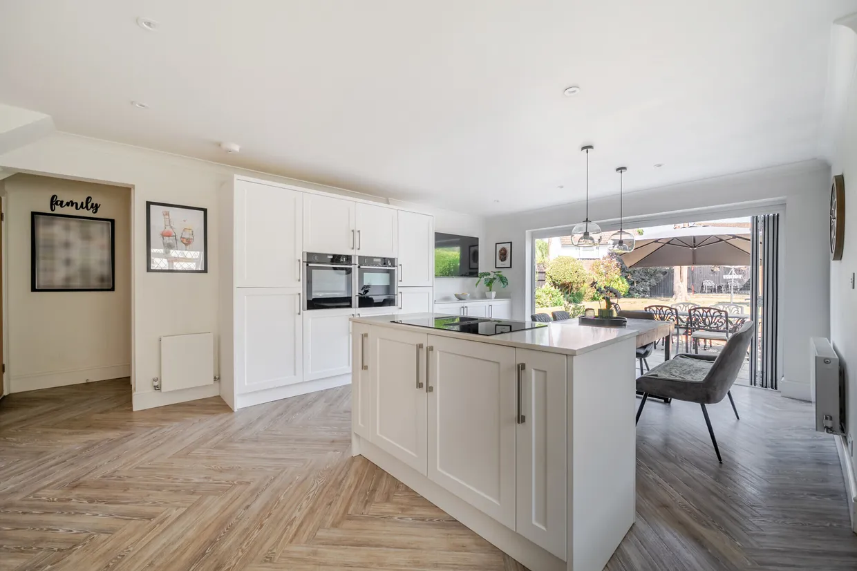 Northdown Road, Gerrards Cross, SL9 photo 4