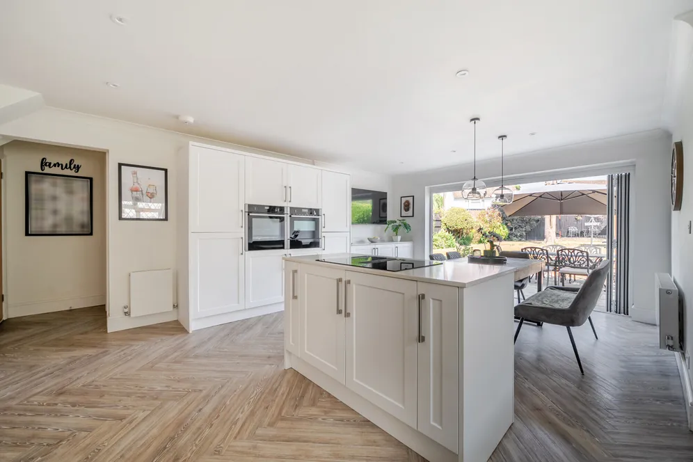 Northdown Road, Gerrards Cross, SL9 photo 4
