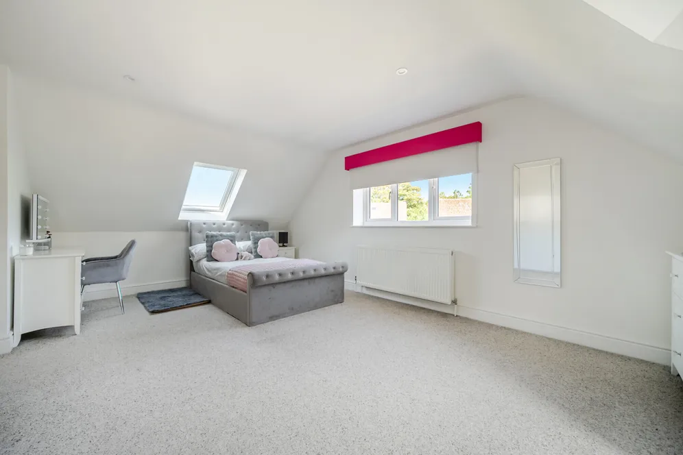 Northdown Road, Gerrards Cross, SL9 photo 6