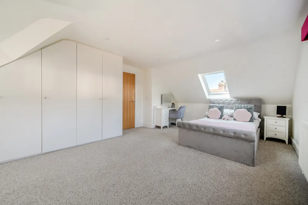 Northdown Road, Gerrards Cross, SL9 photo 12