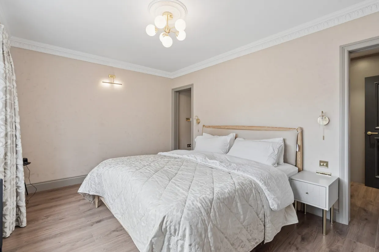 Howards Thicket, Gerrards Cross, SL9 photo 13