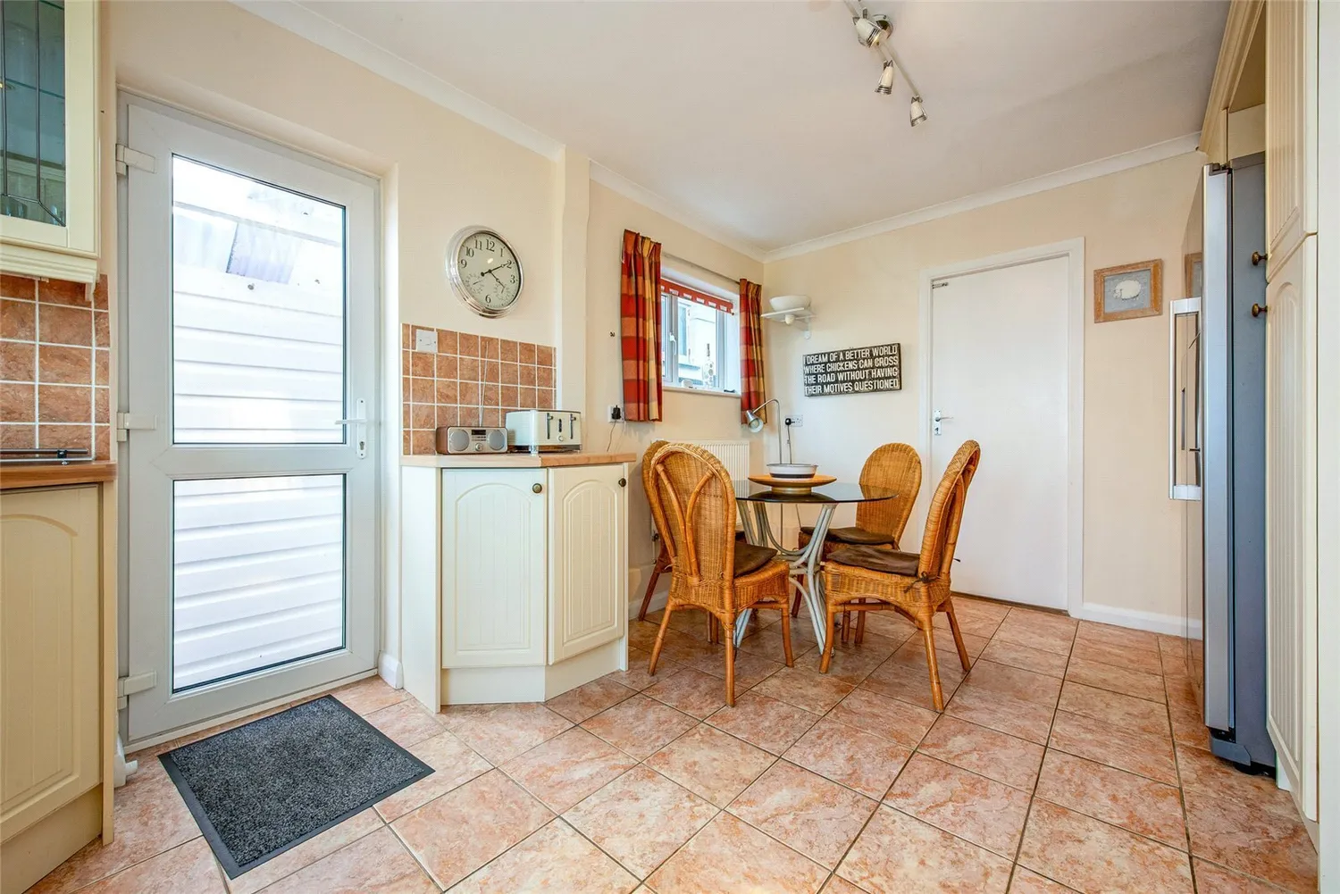 Aldwick Avenue, Aldwick, PO21 photo 9