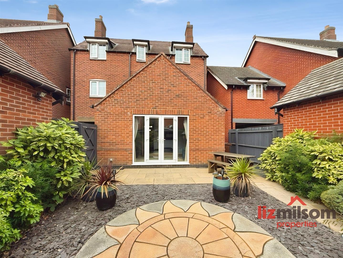 Brunel Way, Church Gresley, DE11 9TG Image 4
