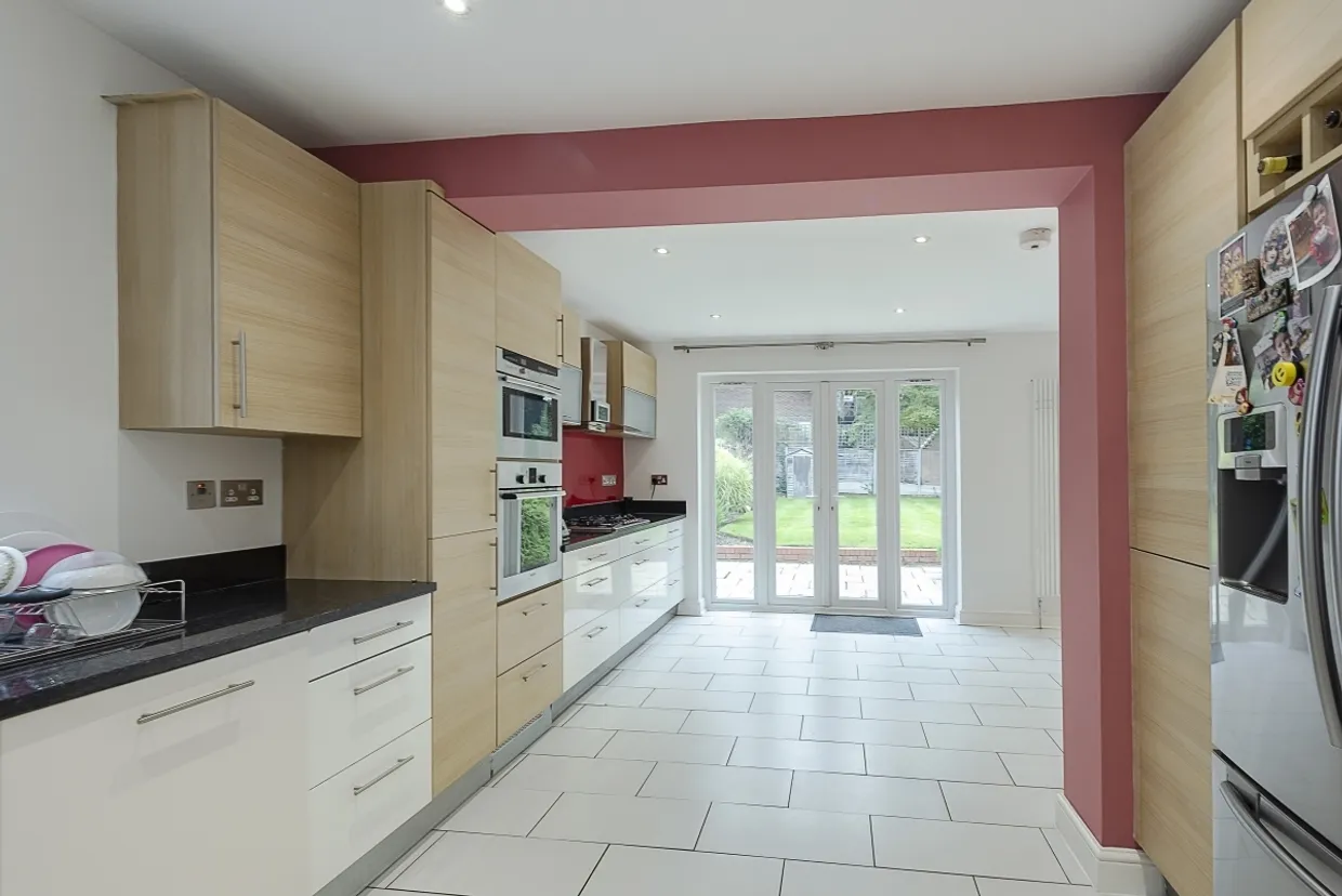 Bellfield Avenue Harrow HA3 photo 2