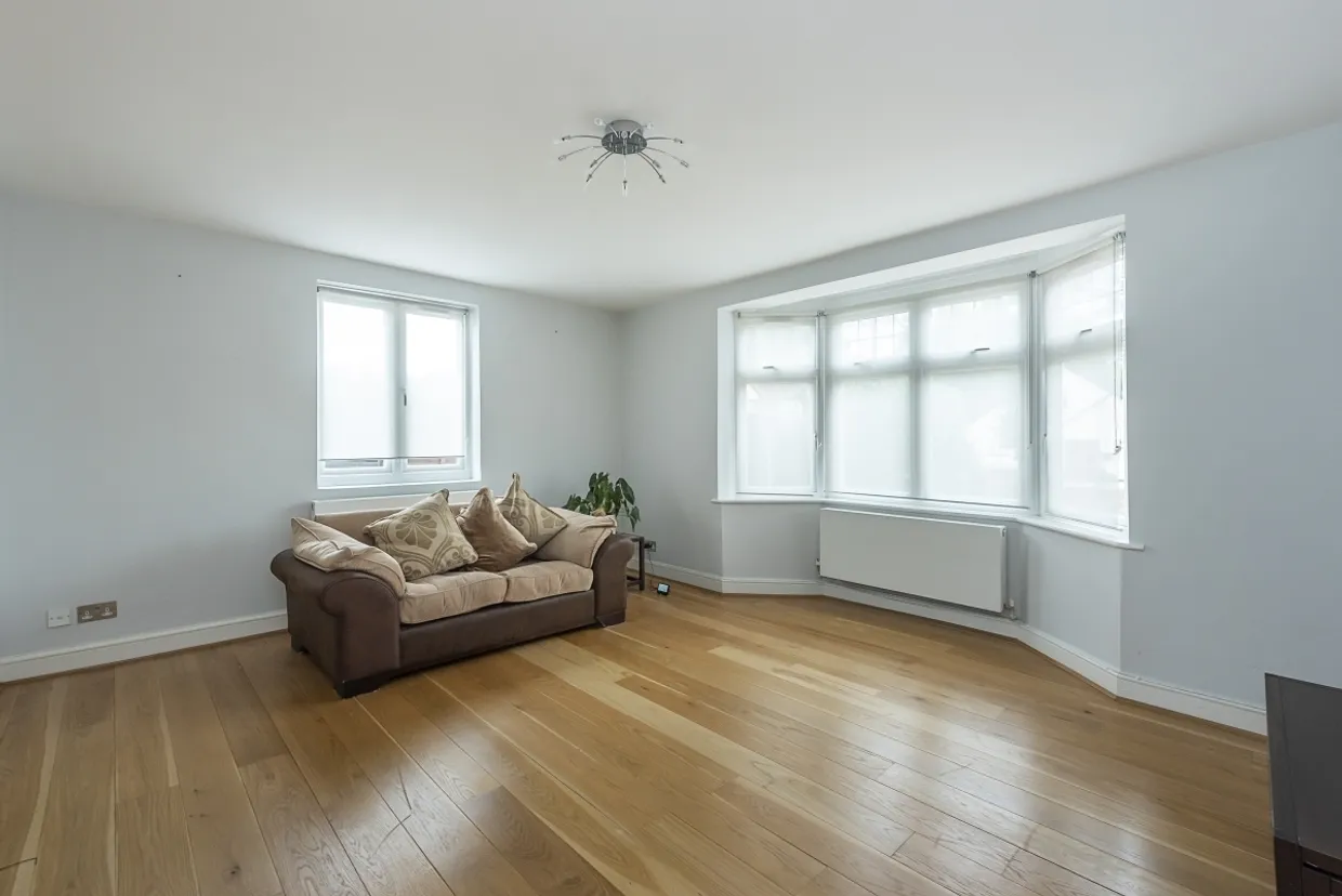 Bellfield Avenue Harrow HA3 photo 5