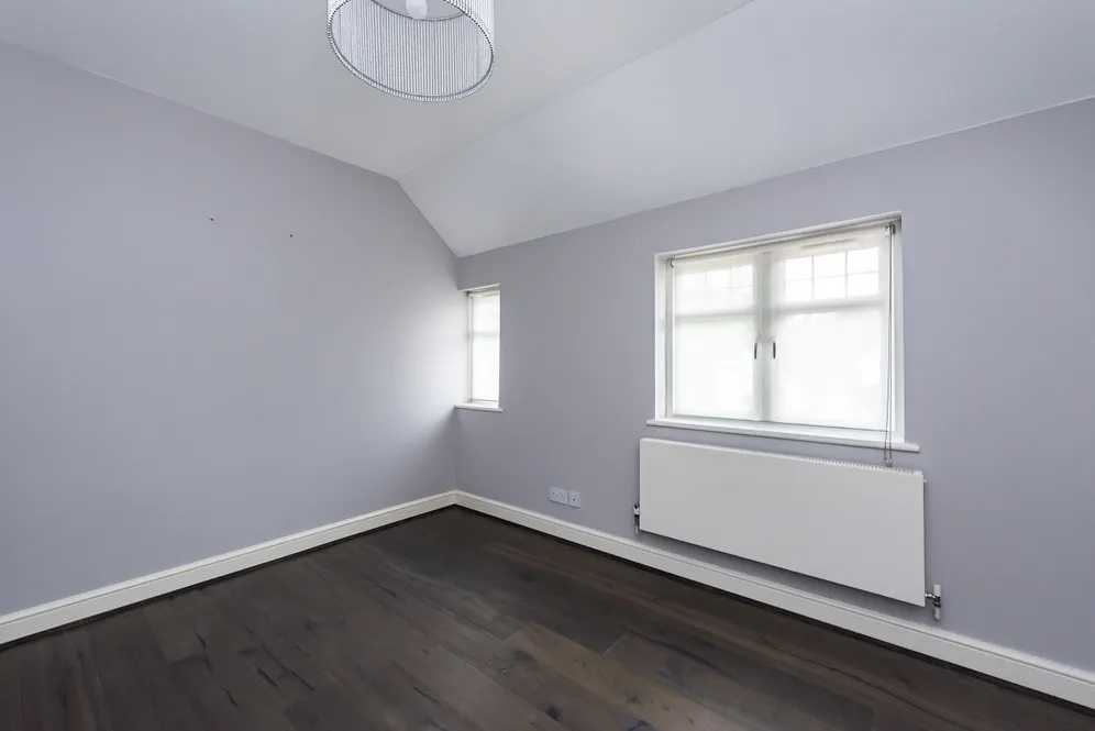 Bellfield Avenue Harrow HA3 photo 7