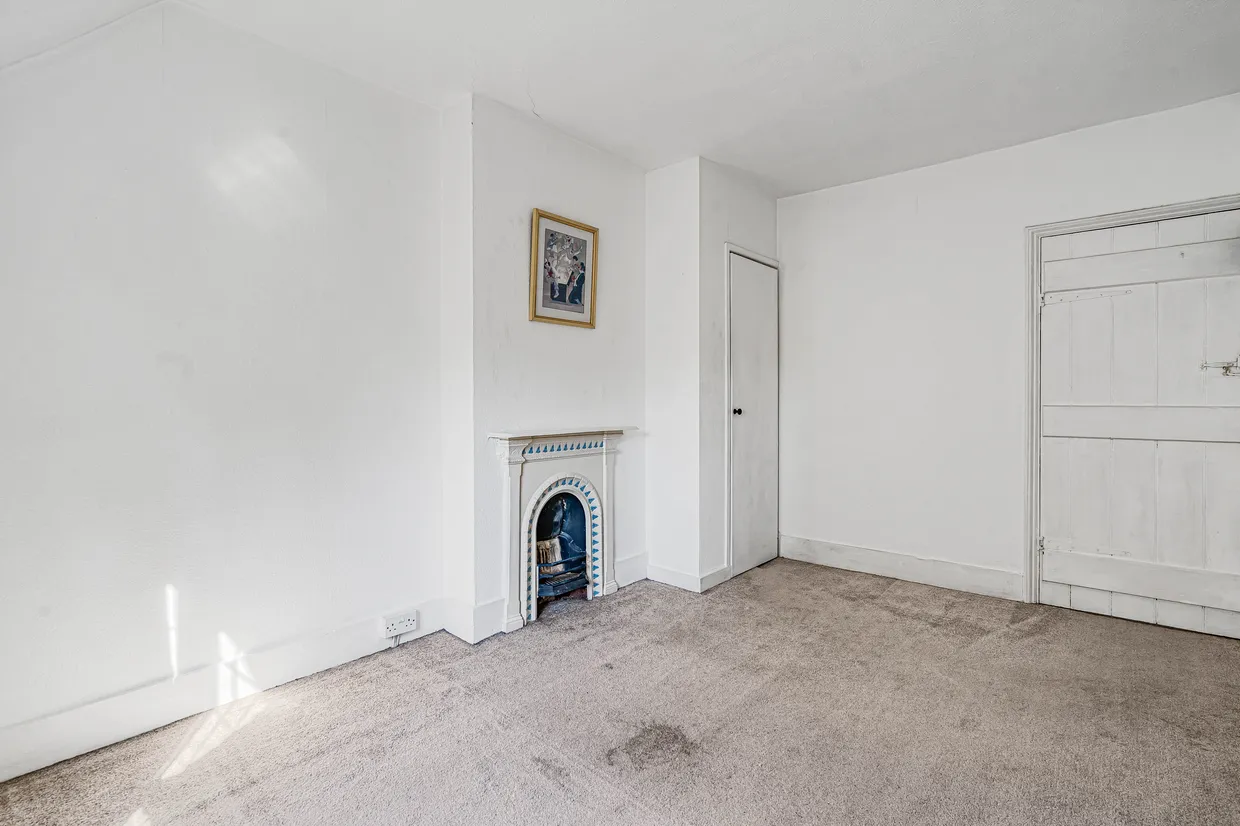 Oxenden Road, Farnham, GU10 photo 3