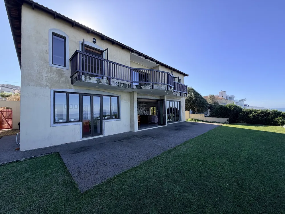 South Africa, Western Cape, Dana Bay, P. Grandiceps Street, 24