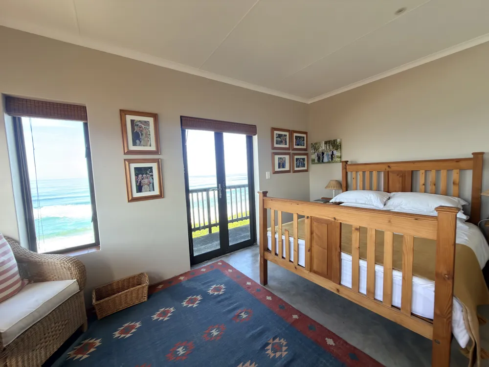 South Africa, Western Cape, Dana Bay, P. Grandiceps Street, 24