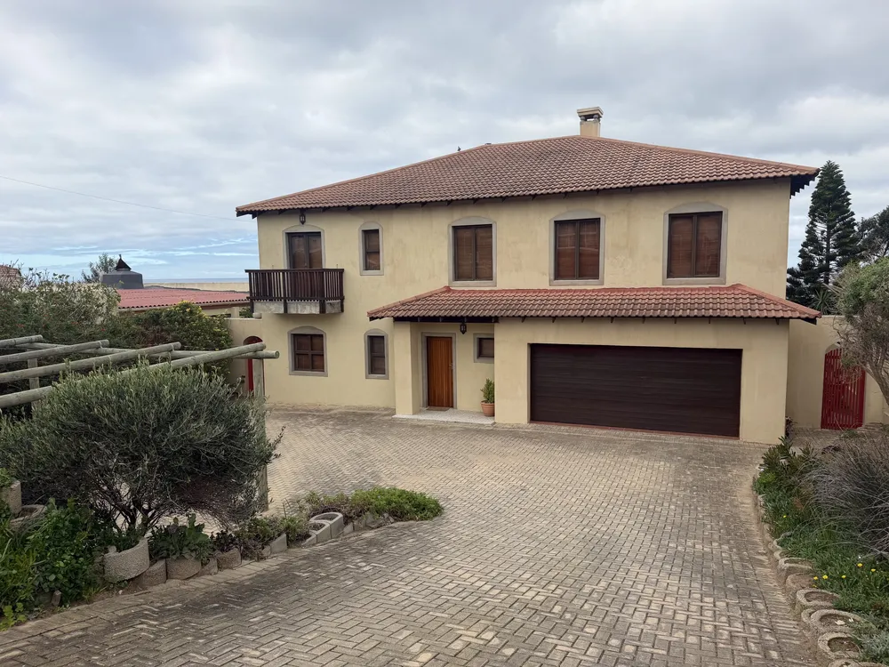 South Africa, Western Cape, Dana Bay, P. Grandiceps Street, 24