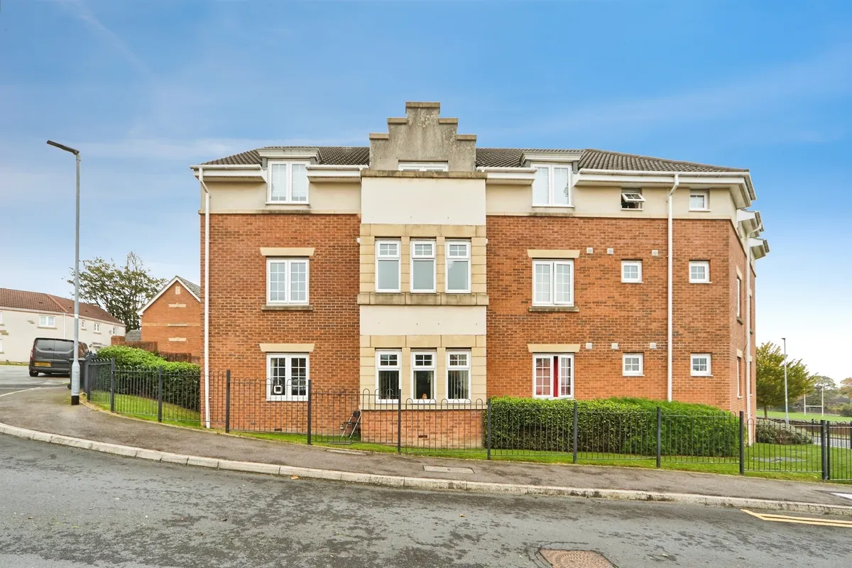 Hill End Crescent, Leeds