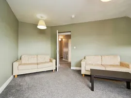 Hill End Crescent, Leeds thumb 3
