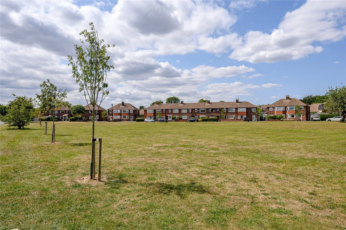 Kelmscott Green, Crossgates, LS15