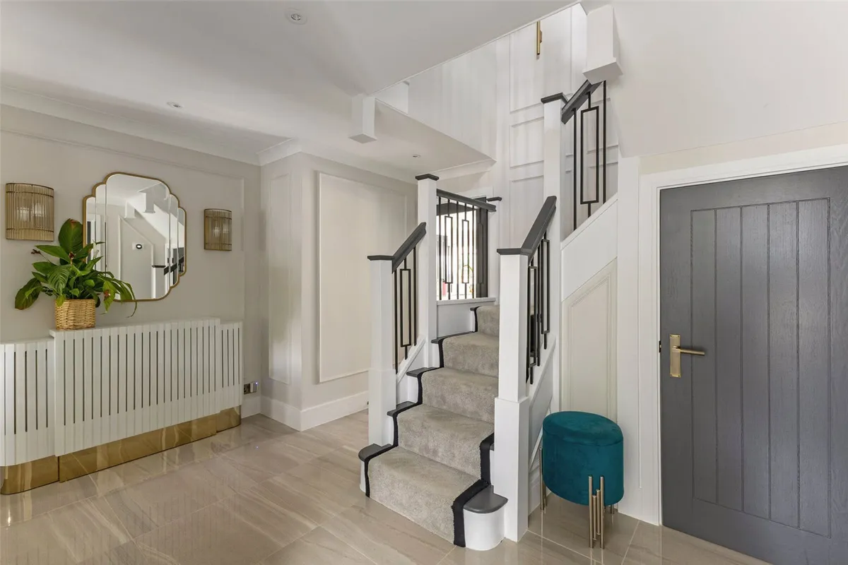 Cranesfield, Sherborne St John, RG24