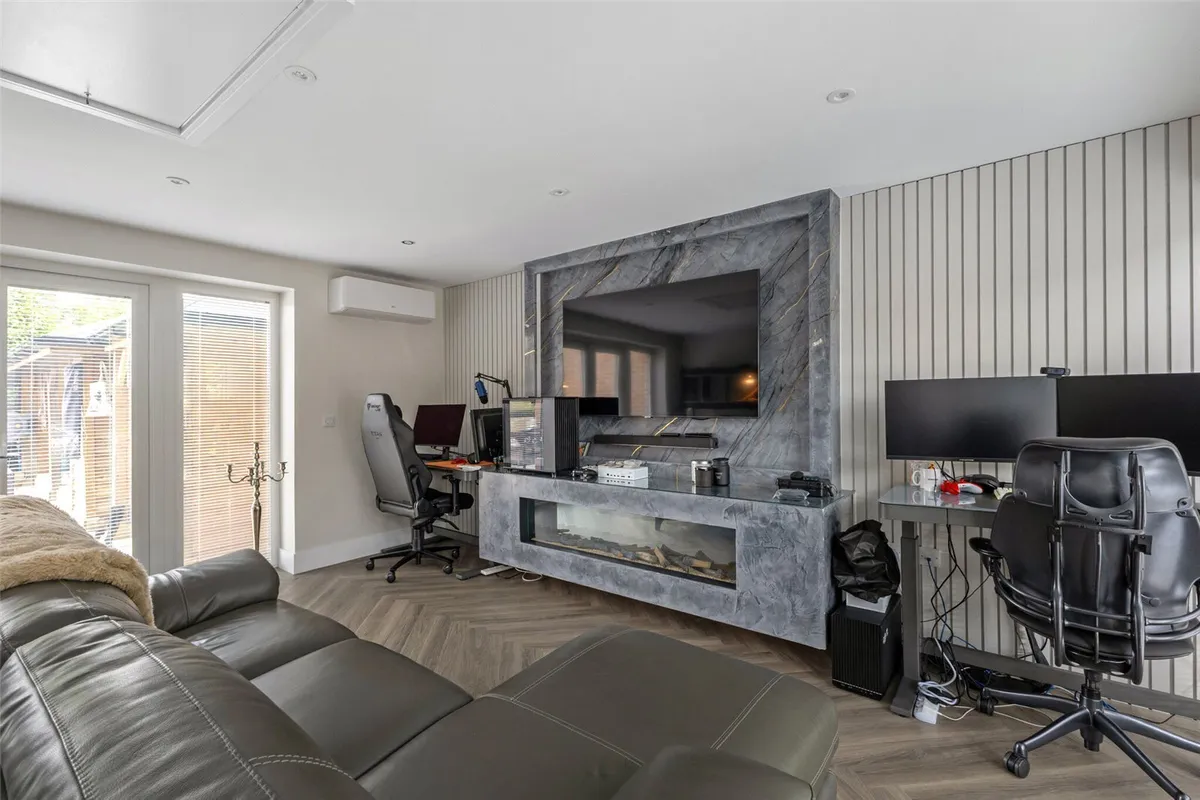 Cranesfield, Sherborne St John, RG24
