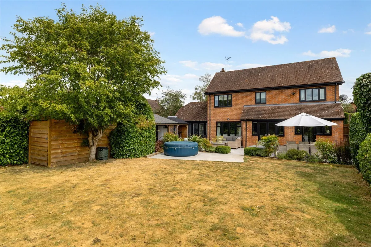 Cranesfield, Sherborne St John, RG24
