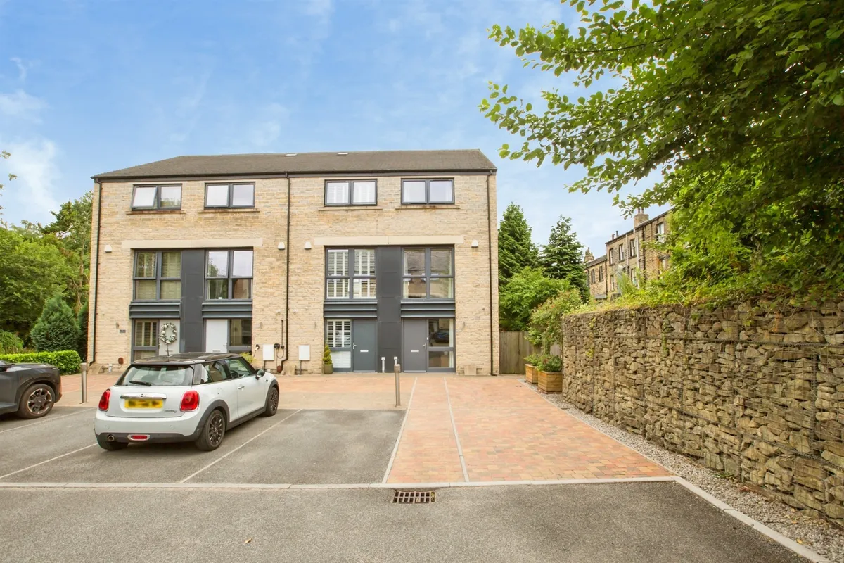 Riverside Court, Ripponden, Sowerby Bridge