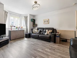Barclay Drive, Elderslie, Johnstone thumb 3
