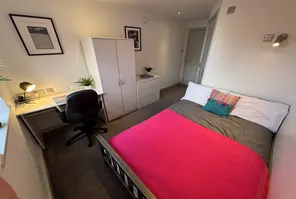 Main property image