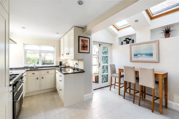 Nutley Lane, Reigate, RH2 photo 2