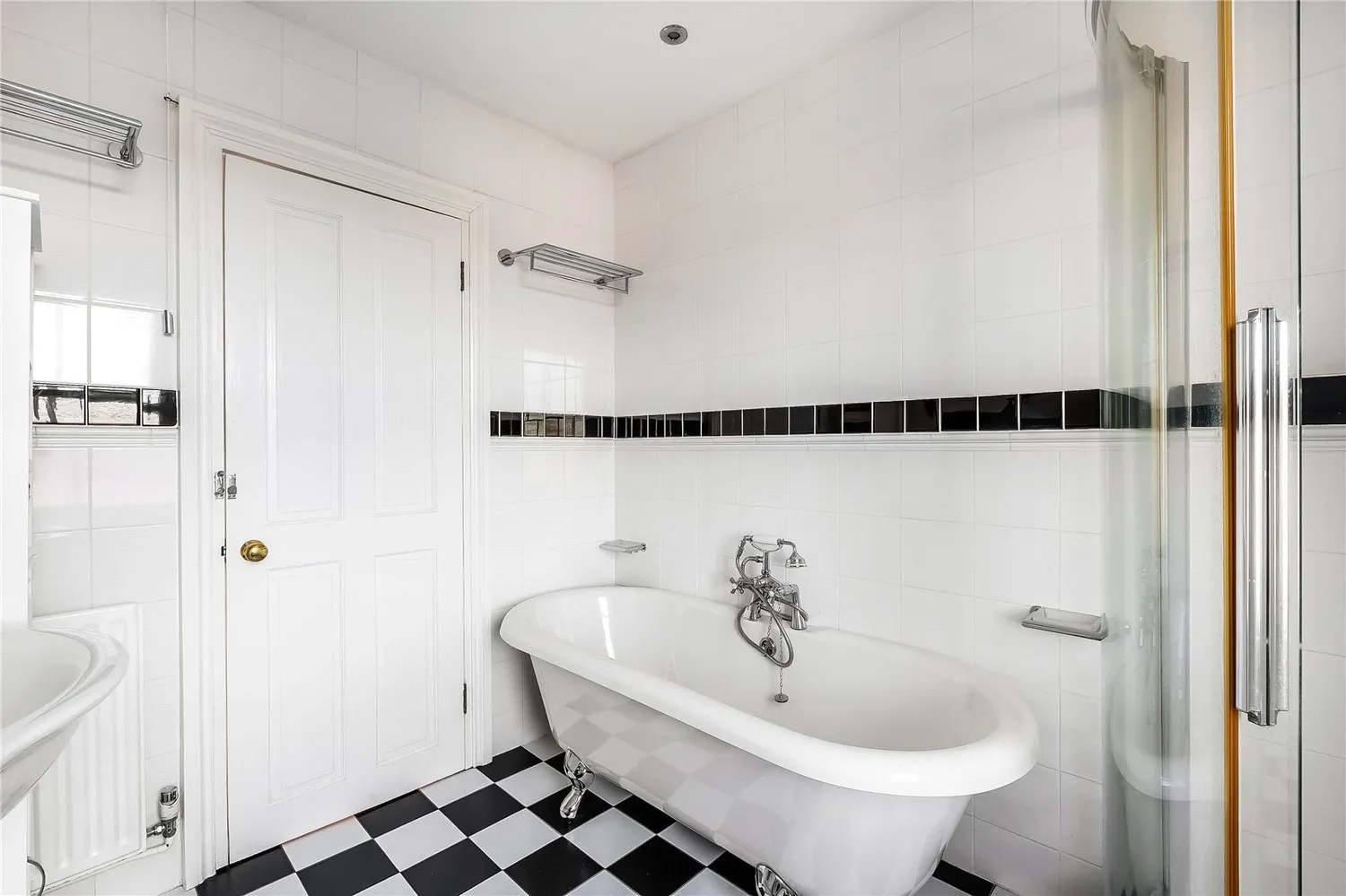 Nutley Lane, Reigate, RH2 photo 8