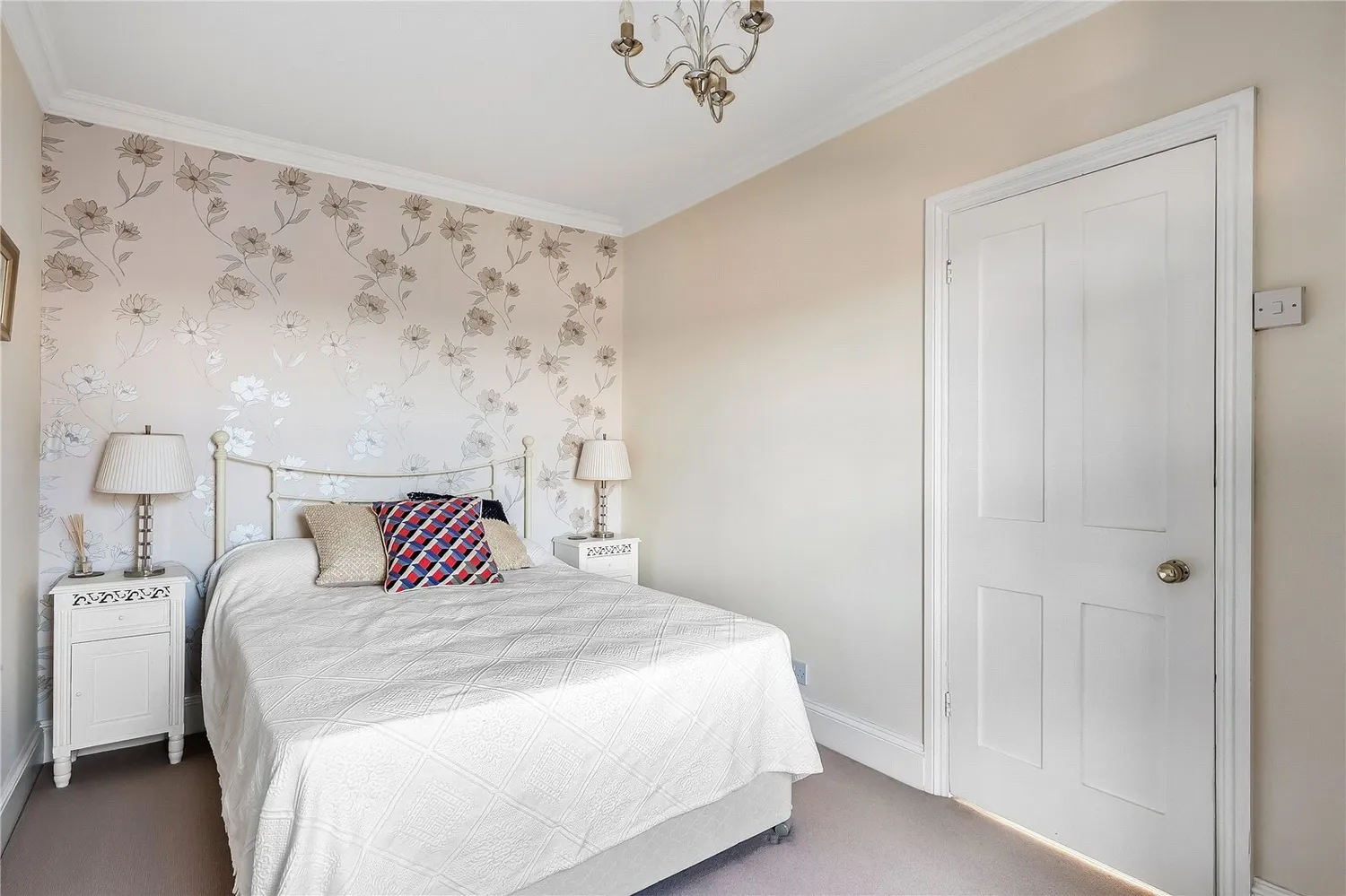 Nutley Lane, Reigate, RH2 photo 11