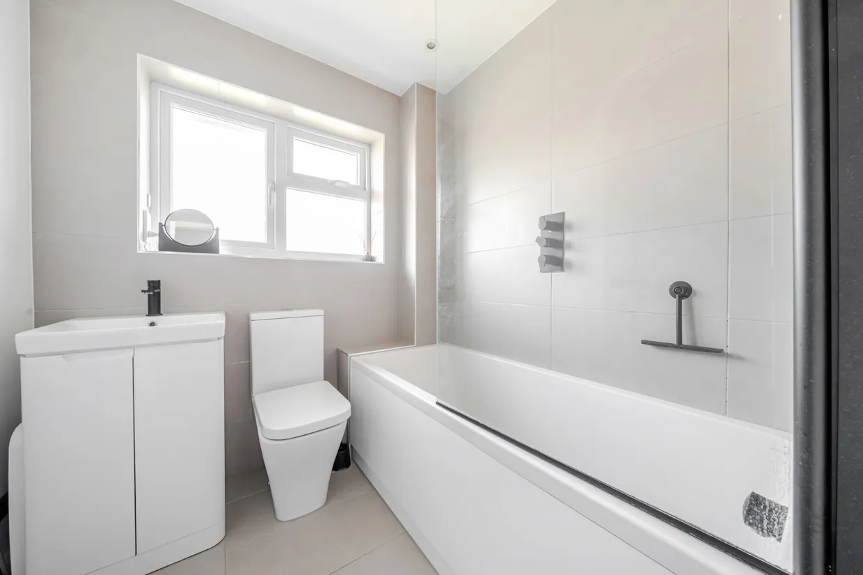 Shakespeare Road, Harpenden, AL5 photo 9