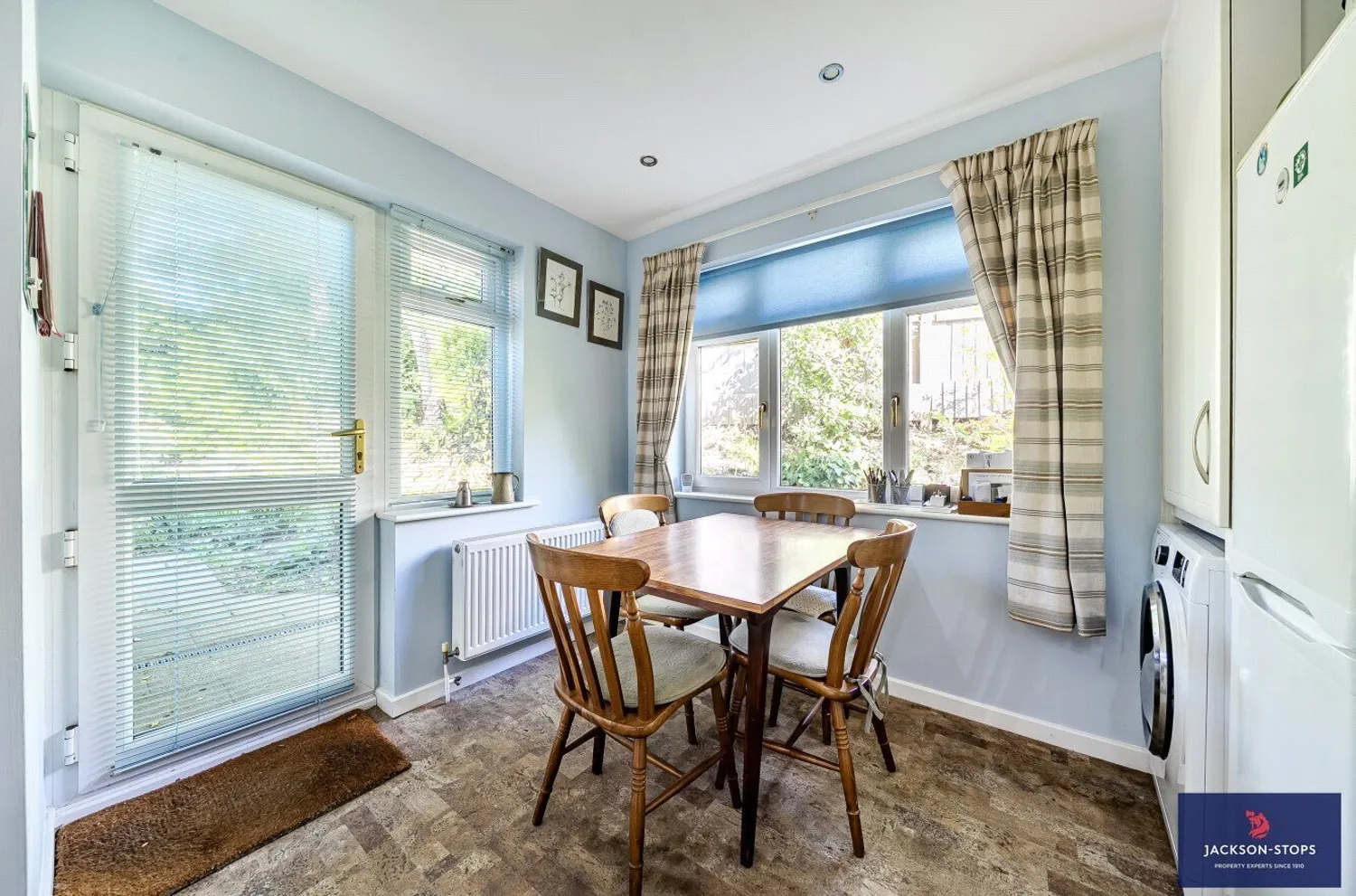 Dene Close, Woburn Sands, MK17 photo 8