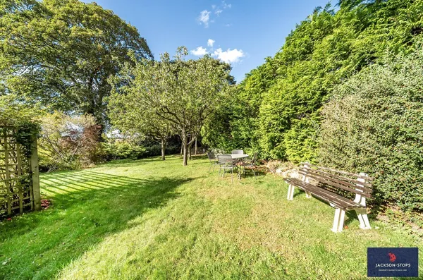 Dene Close, Woburn Sands, MK17 photo 13