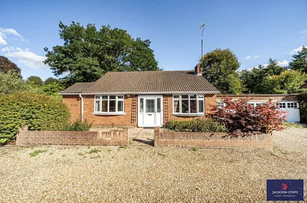 Dene Close, Woburn Sands, MK17 photo 14