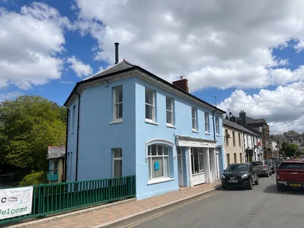 The Square, Tregaron, SY25