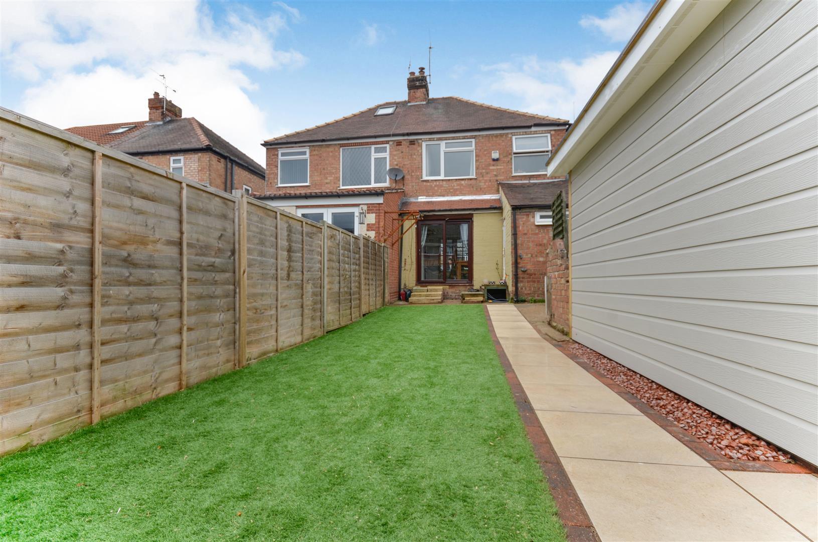 Boothferry Road, Hessle Image 14