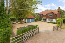 Lees Hill, South Warnborough, RG29 photo 1