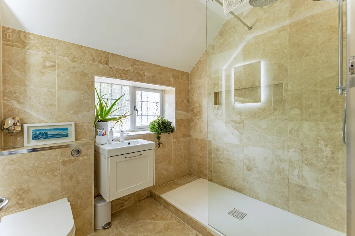 Lees Hill, South Warnborough, RG29 photo 7