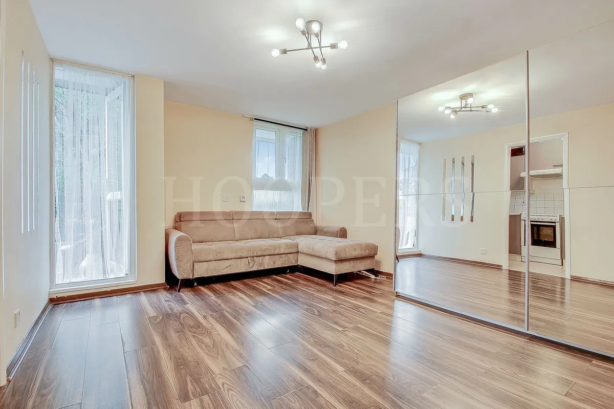 Midwood Close, London, NW2