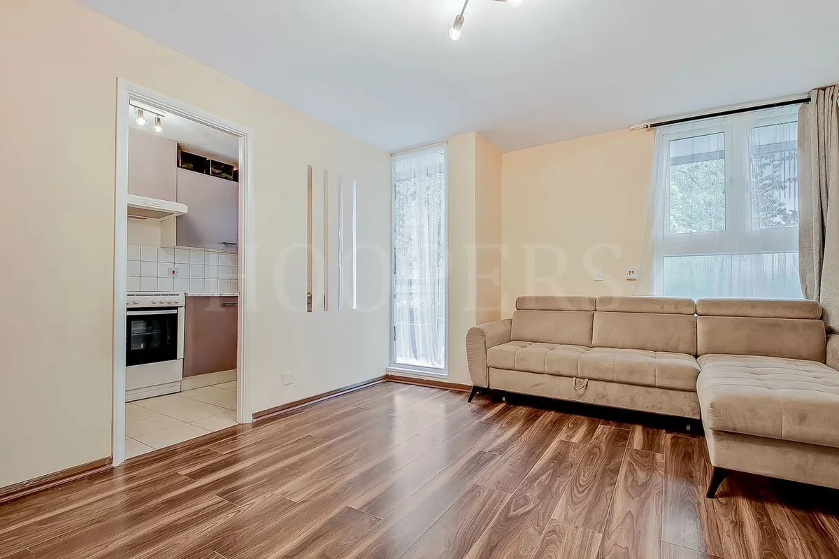 Midwood Close, London, NW2