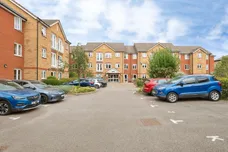 Goodes Court, Royston