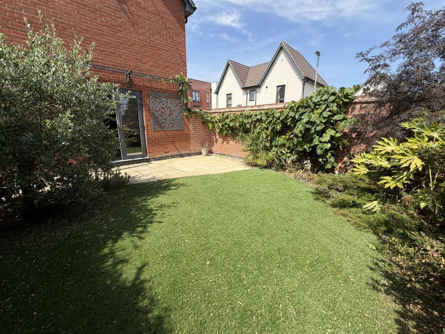 Luffield Close, Daventry Image 20